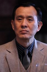 杨子骅剧照