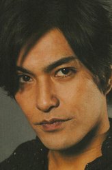 草薙俊平
