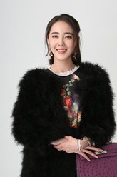 米露剧照