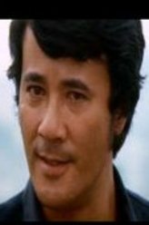 嘉伦