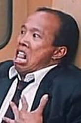 夏占士