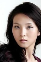 周菲